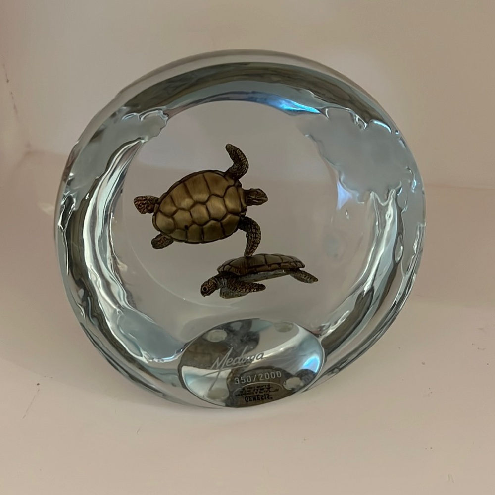 Collectibles Turtle Lovers Medina #350 of 2000 Designed and Sculpted in the USA